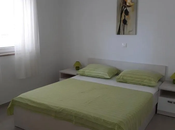 Apartment With Free And Private Parking