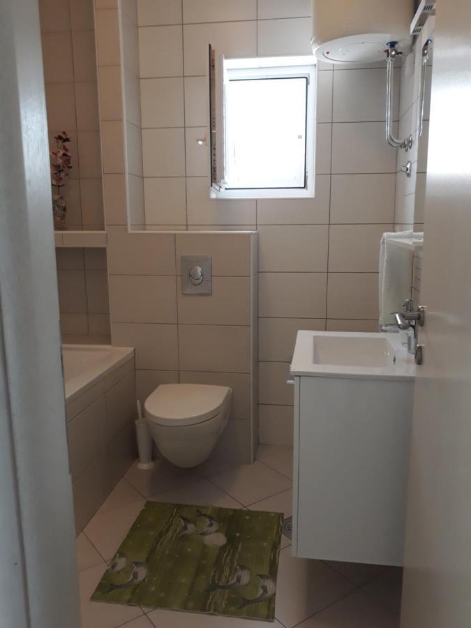 Appartement With Free And Private Parking Makarska