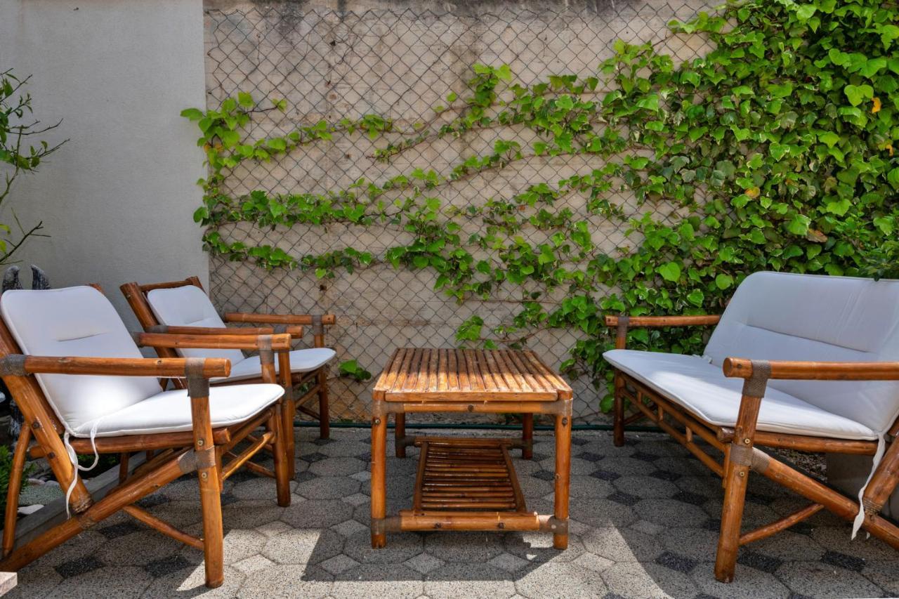 With Free And Private Parking Appartement *
